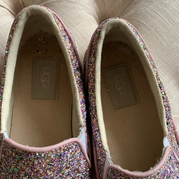 Ugg Sneakers Pink with Sparkles - Picture 3 of 4